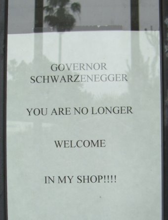 [tower_cigar_sign.jpg]