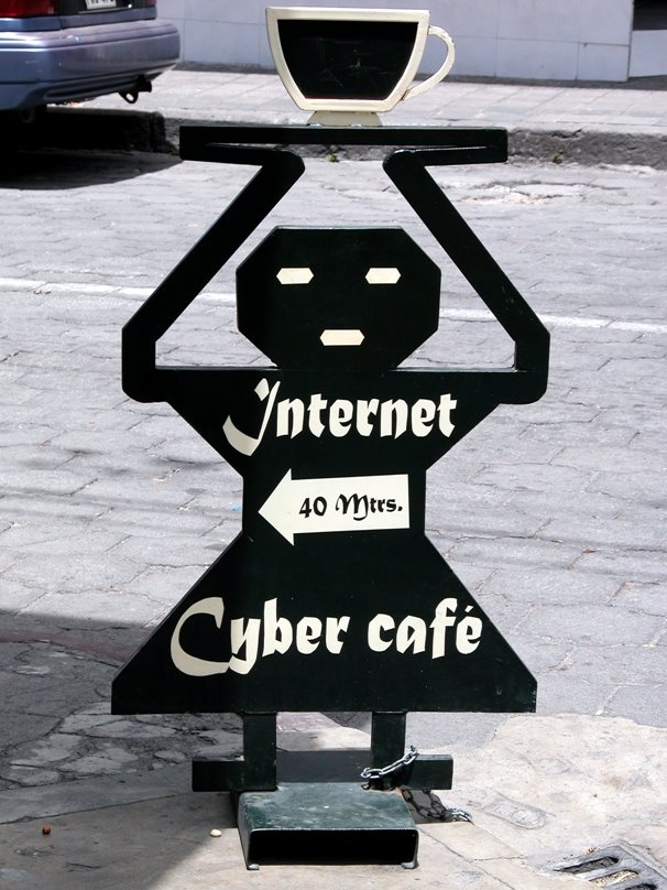 [cybercafe+pic.jpg]