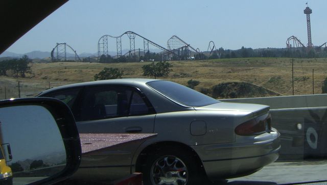 [LA+Magic+Mountain.jpg]