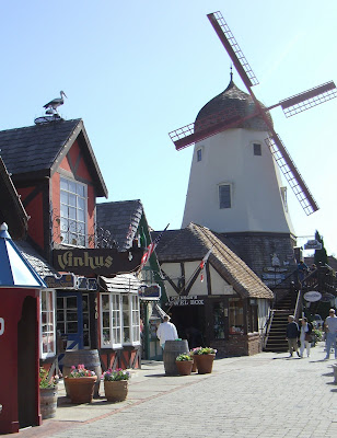 Windmill and tourist shops in Solvang