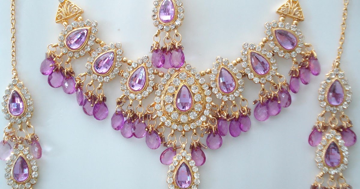 the Artificial jewellery / Imitation jewellery