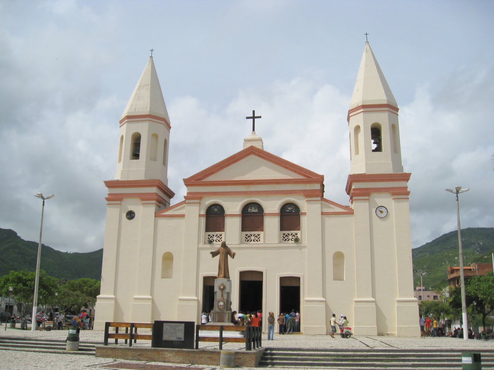 Déborah e Natália Pontos Turísticos de Itapipoca