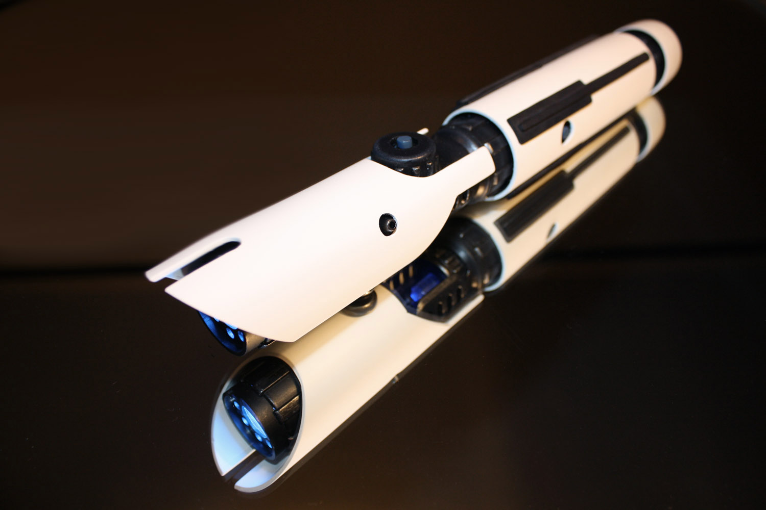 My 1£ Store lightsaber build