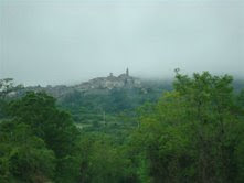 Castell'Azzara...e la nebbia