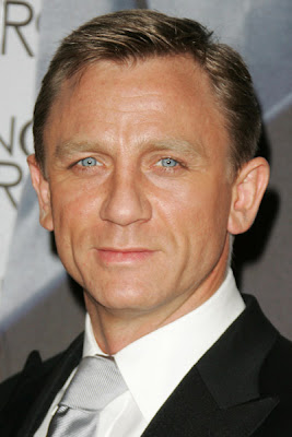 How tall is Daniel Craig?