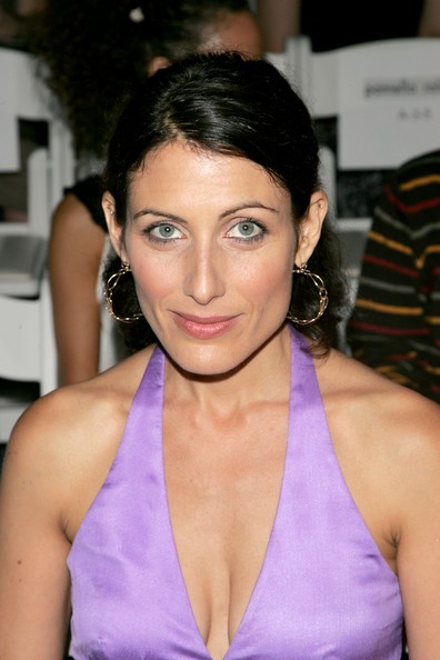 Lisa Edelstein Bra Size: 32B breast size 32. Lisa Edelstein Bra Size: 32B