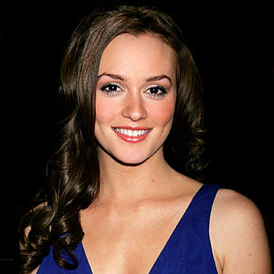 Stunning photo of celeb girl Leighton Meester with curly hairstyle and blue