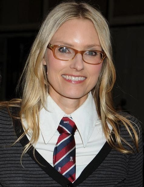 New Celebrity Buzz: Aimee Mann Height