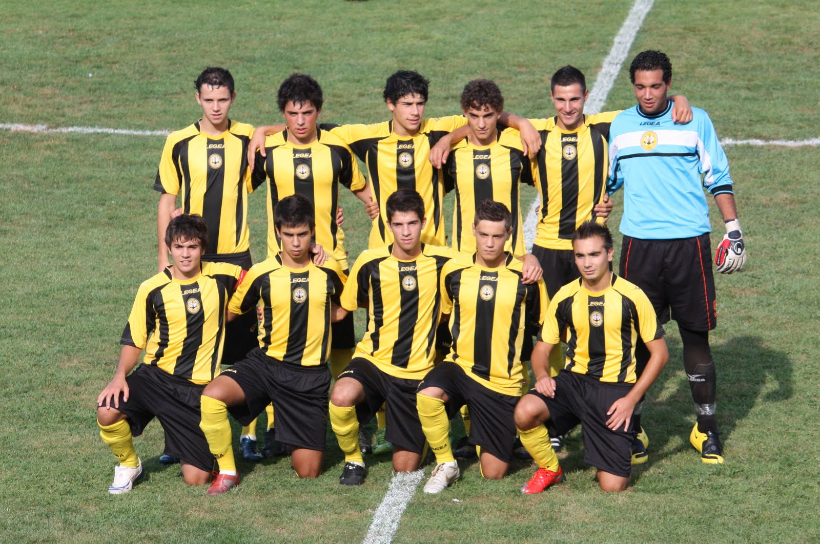 [Juniores_2009_2010.jpg]