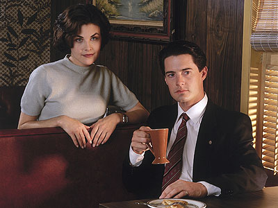 http://1.bp.blogspot.com/_UdypLj1dh8w/S_bOoFOEeSI/AAAAAAAAAX8/_SFIpNXFBiw/s1600/twinpeaks.jpg