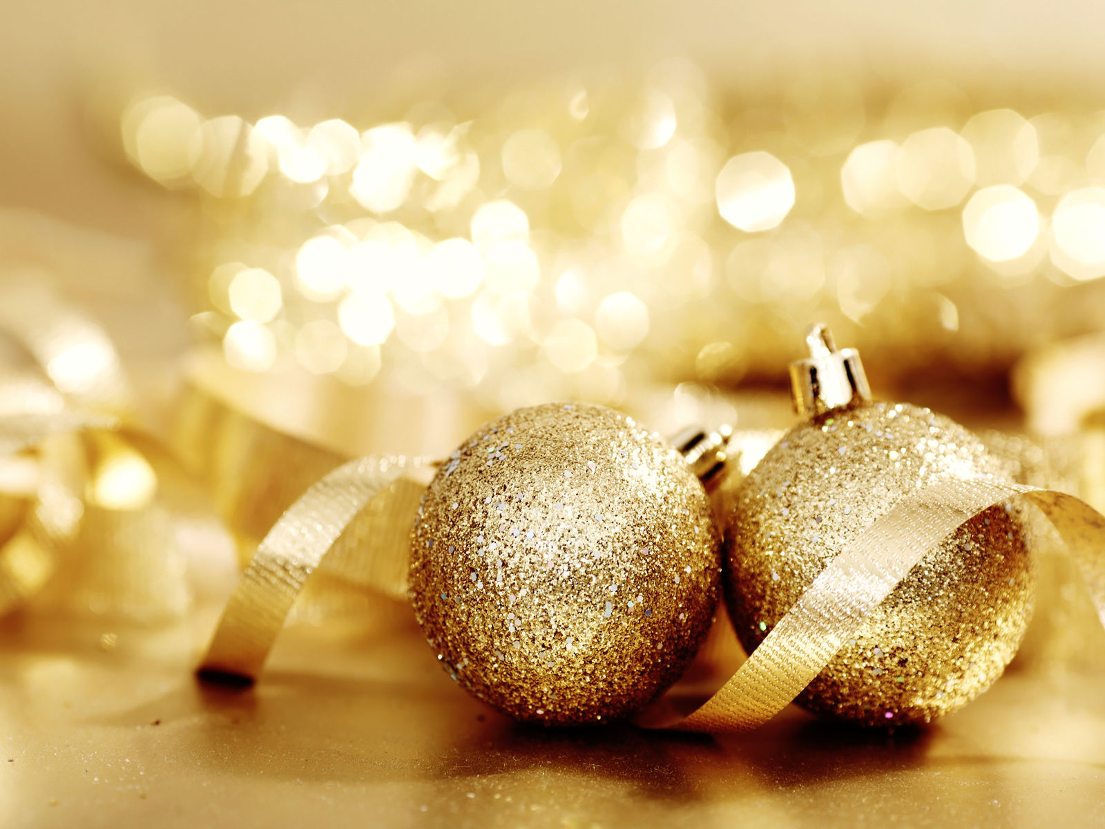 http://1.bp.blogspot.com/_UeKpPmoedmk/TQt7zaTScKI/AAAAAAAAArU/2RNVVWzMD6w/s1600/Happy%2BNew%2BYear%2BWallp%2BTLG.png