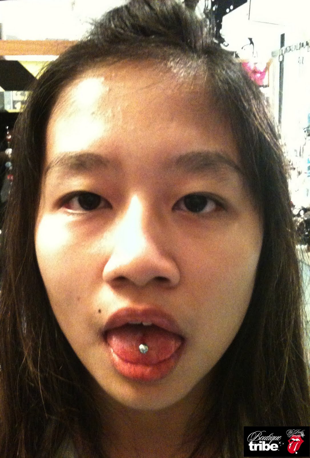 Vie Body Piercing @ Boutique Tribe: Tongue piercing