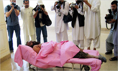 Dadullah Corpse on display for reporters