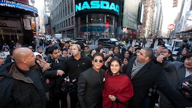 [Shahrukh+SRK+and+Kajol+rings+the+bell+at+Nasdaq+in+NY+Feb+1st+2010+d.jpg]