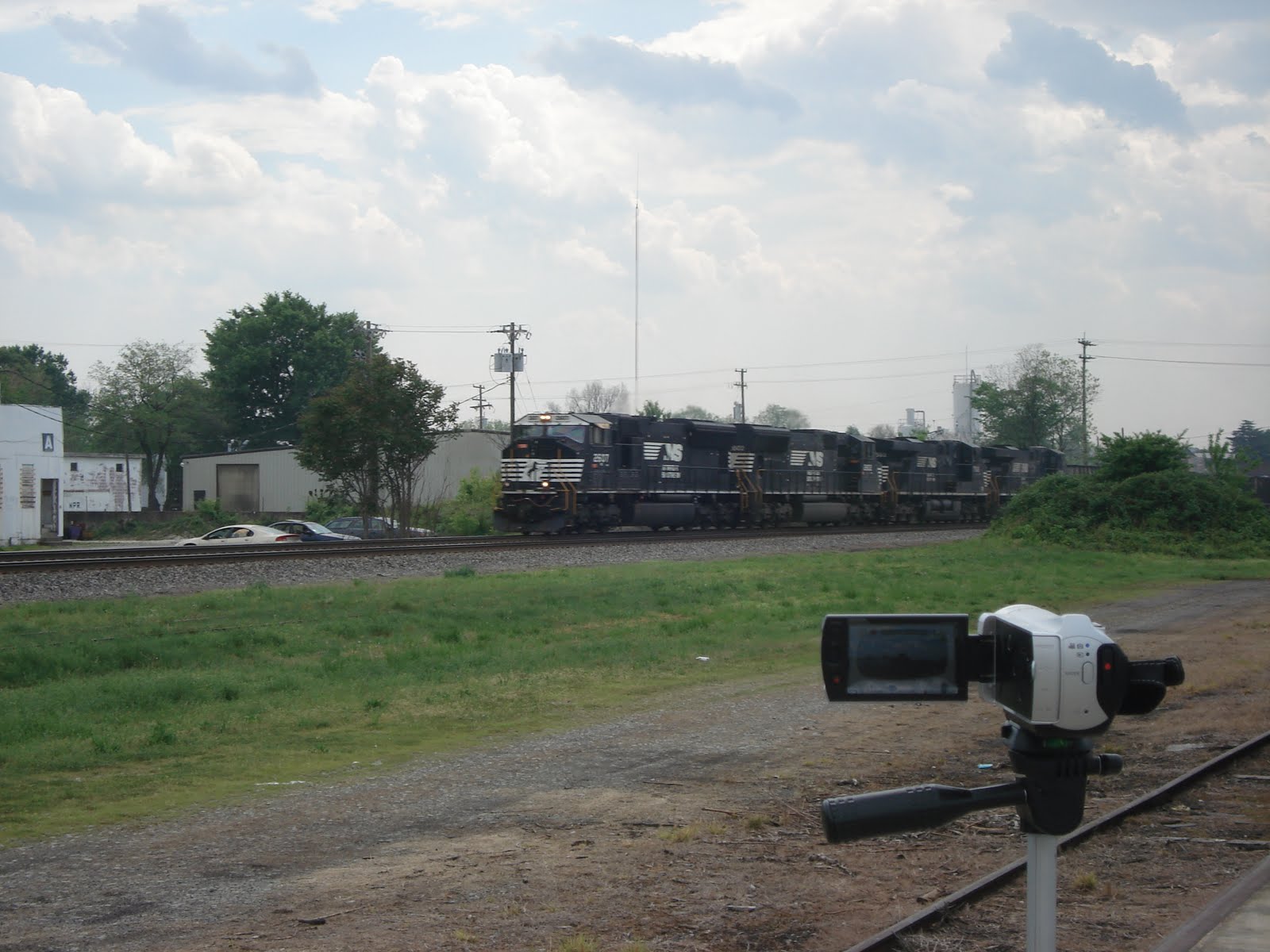 Triangle Trains The Railroad/Railfan Blog A couple of trains around