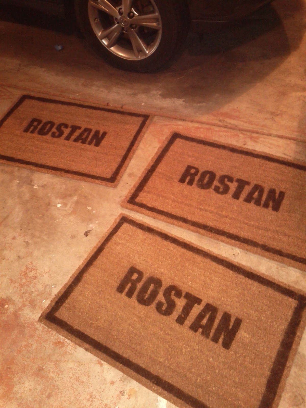 How To DIY Personalized Front Door Mats