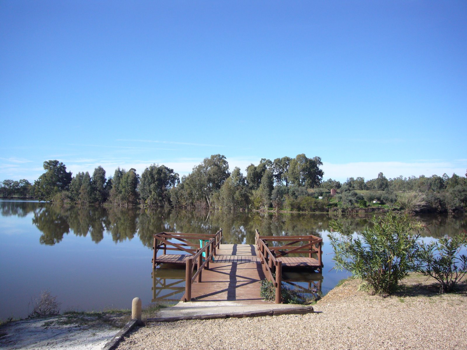 [L1000684.JPG]