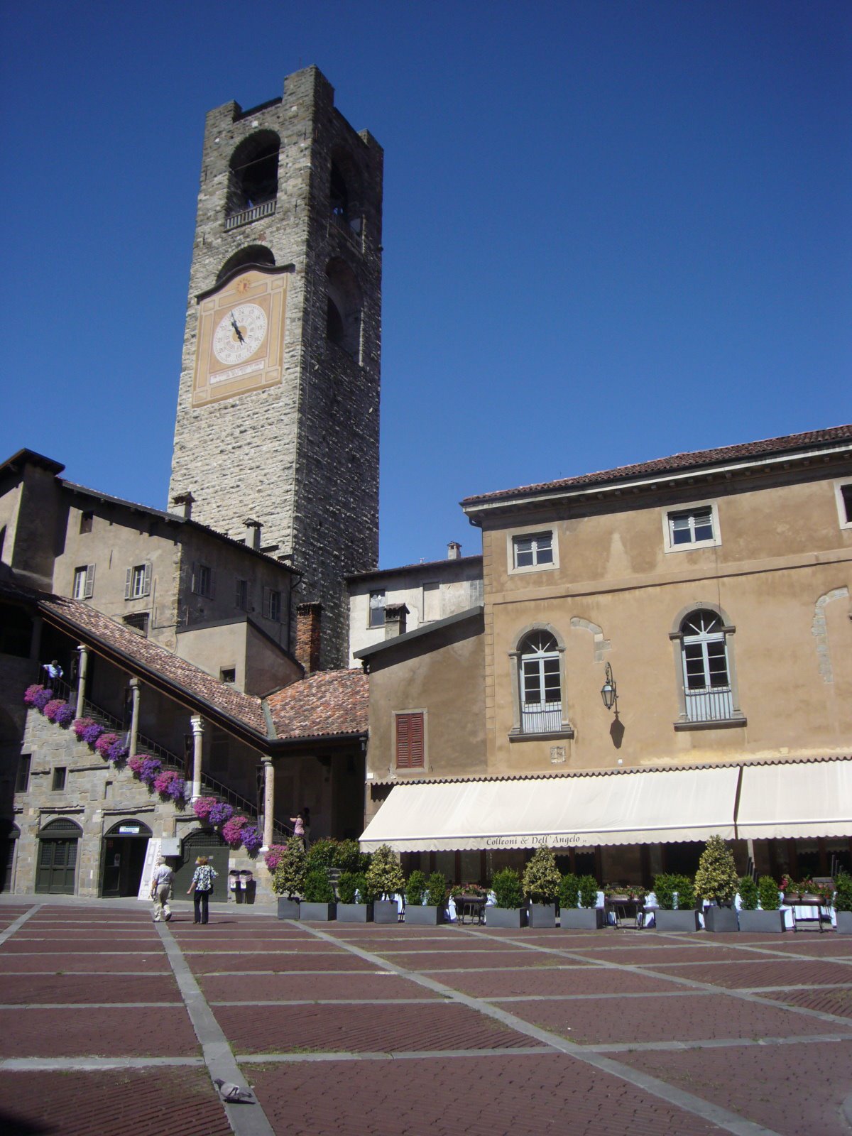 [L1060863.JPG]
