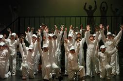 [oliver1--253x167.jpg]