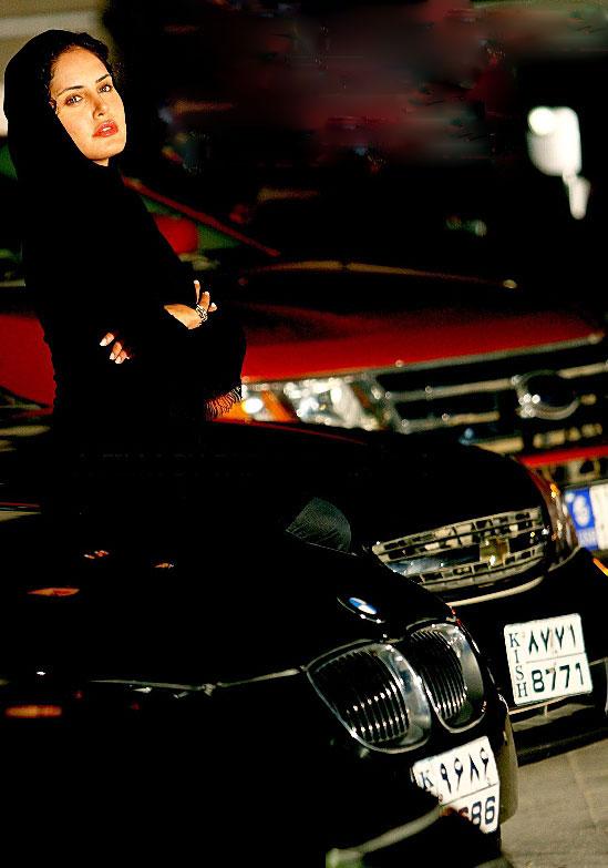 [Elnaz+Shakerdoost.jpg]