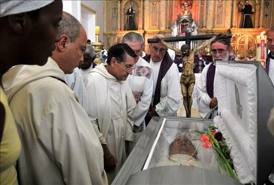 [C_4_maincontent_1939710_largeimage.jpg]