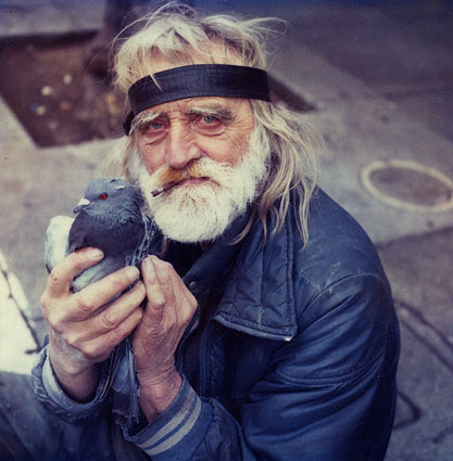 http://1.bp.blogspot.com/_UvgvuBakaew/TNrX8Ul7mWI/AAAAAAAACC8/X0LfCyF57tk/s1600/old-homeless-man.jpg