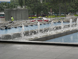 PERMANDANGAN DI LUAR KLCC