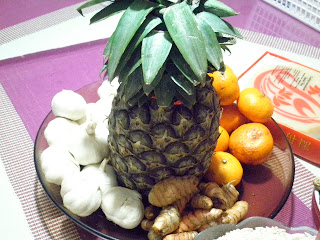 pineapple, garlic, ginger and kiat-kiat