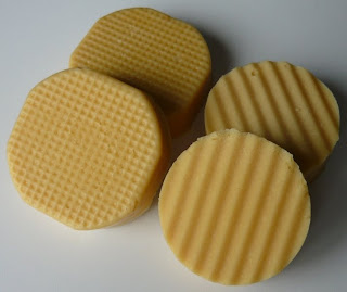 Irinas Hexenküche: Bienenwachs-Honig-Seife