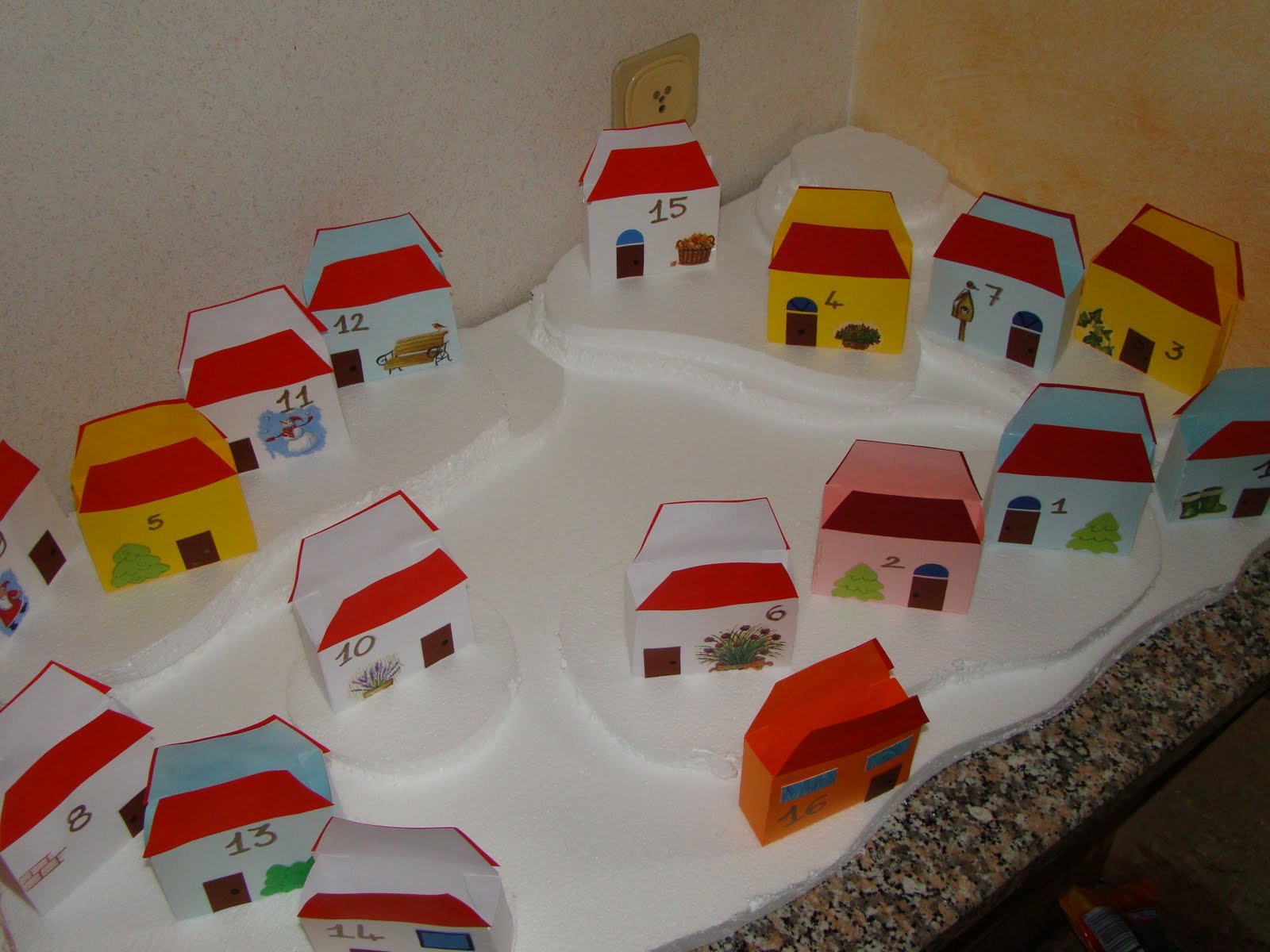 Lavoretti Di Natale Difficilissimi.Lavoretti E Non Solo Primi Lavoretti Per Natale