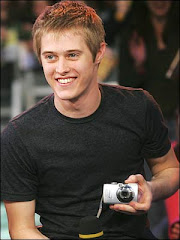 Lucas Grabeel