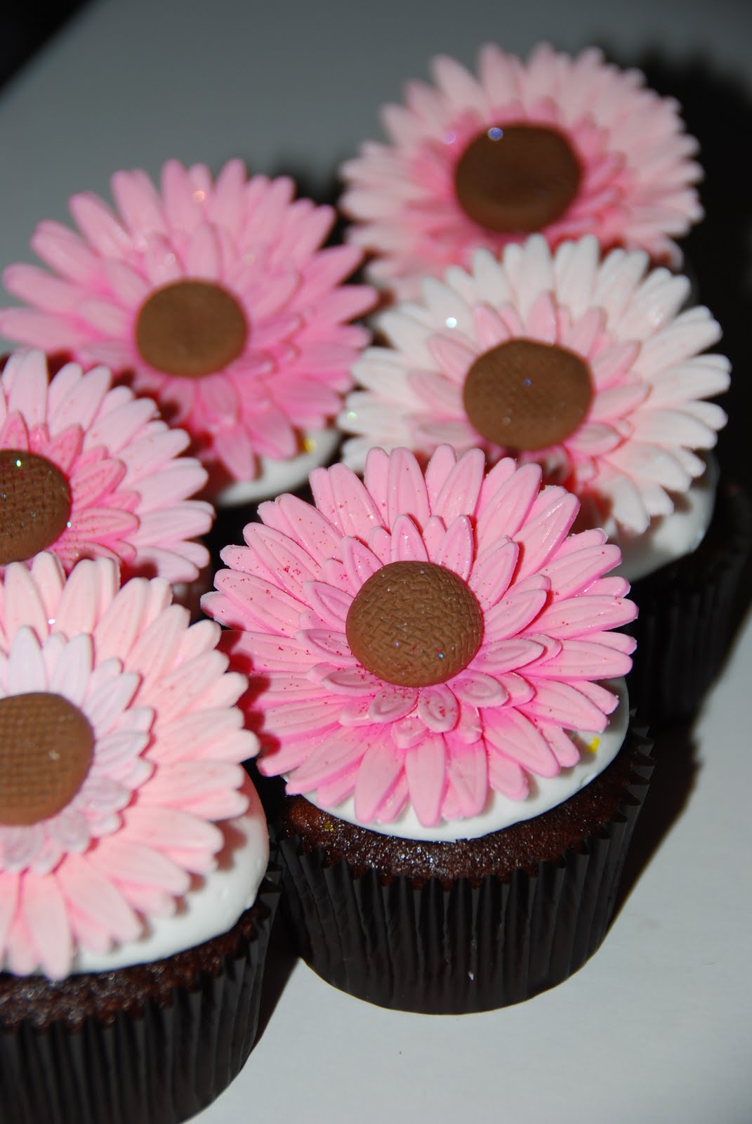 A Little Something Sweet Gerbera Daisy Cupcakes