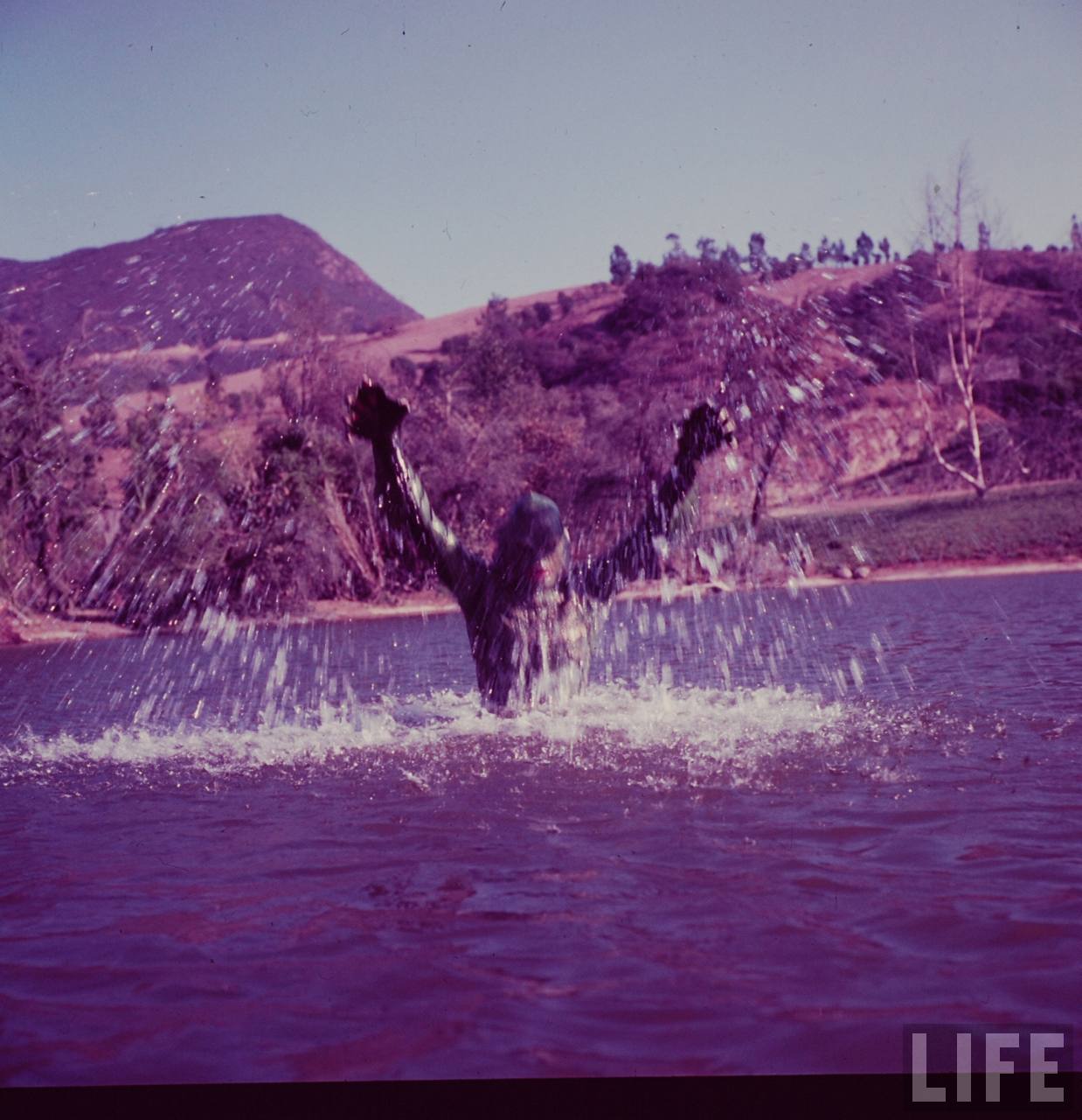 [Perils_Of_Julia_And_Gill_Man_(LIFE)_01.jpg]