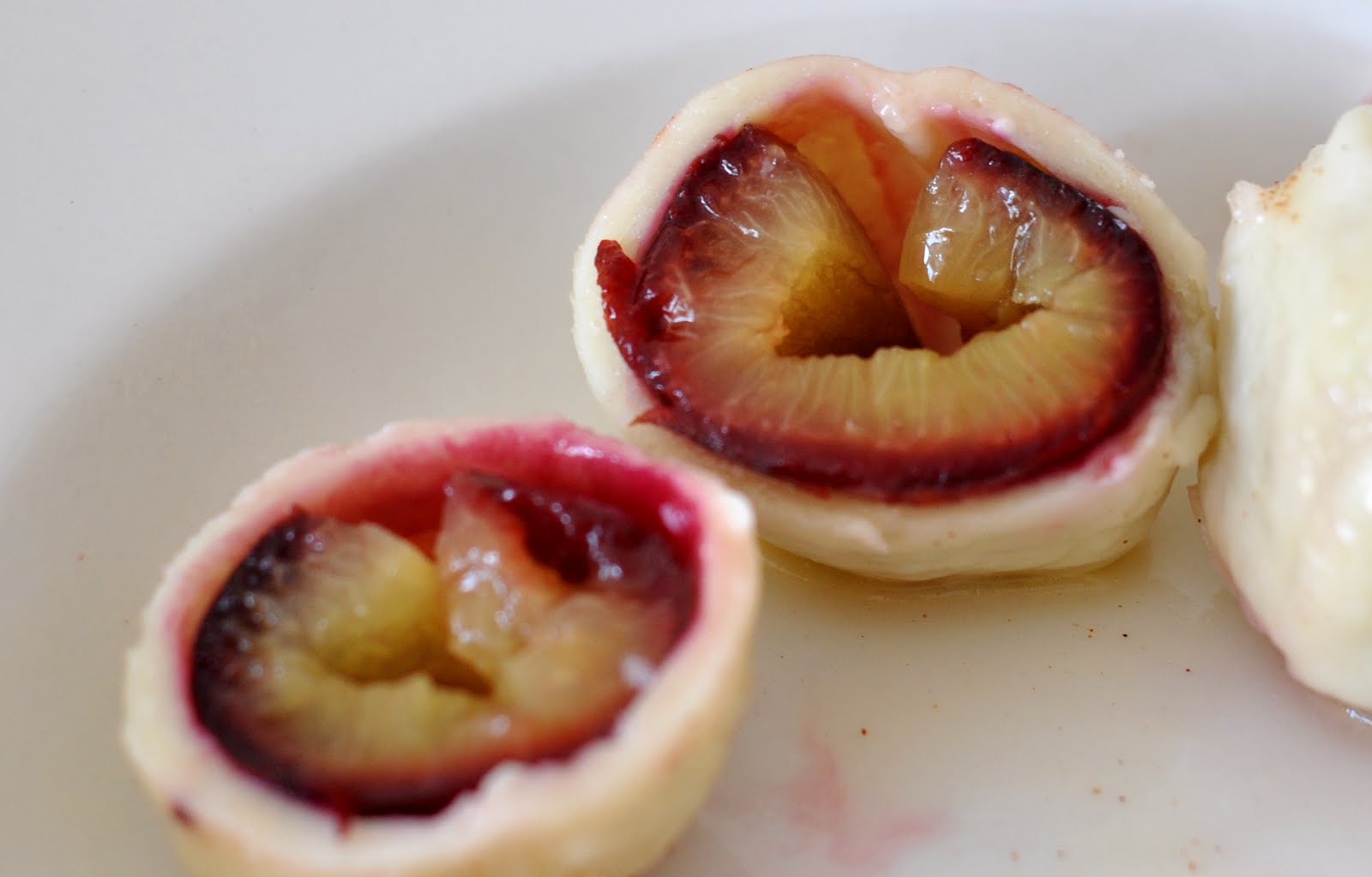 agata's kitchen Cottage cheese dumplings with plums