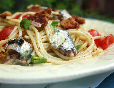 A PASTA SALAD WITH SARDINES IN OIL