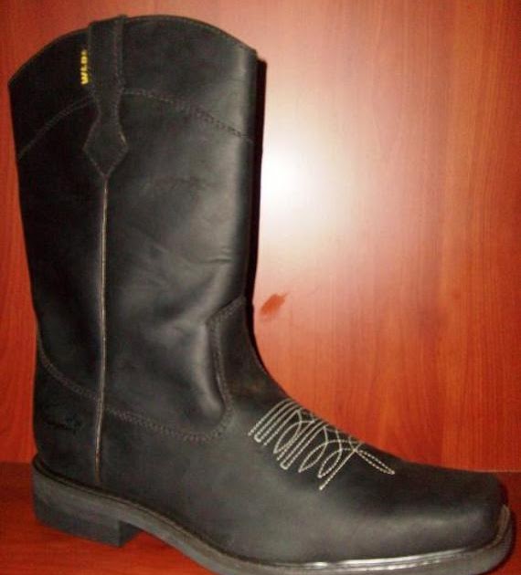 botas vaqueras cuadradas negras