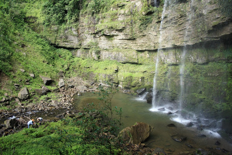 Irmãos Garimpando Pedras