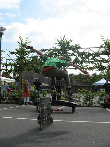 Robin passant 5 planches pendant le concours du + haut Ollie (2ème)