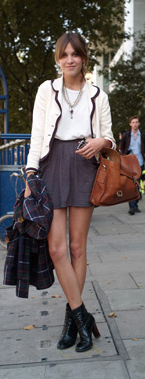 [alexachungchaquetaribetes.png]