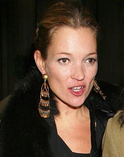 [kate_moss_at_elton_john.jpg]