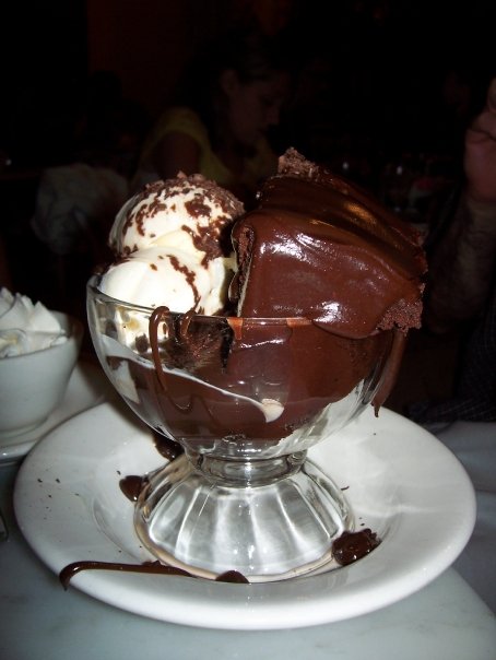 [chocolate+sundae+at+serendipity.jpg]