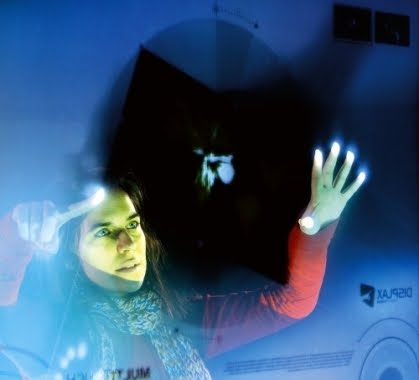 [Displax_Multitouch_Technology_1.jpg]
