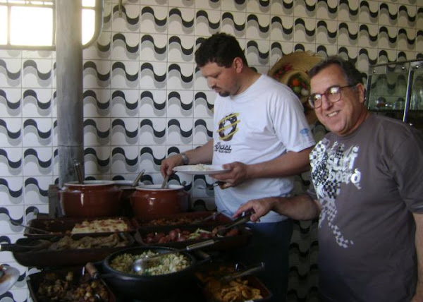 A HOSPITALIDADE DO CARLINHOS DA PASCHOA...