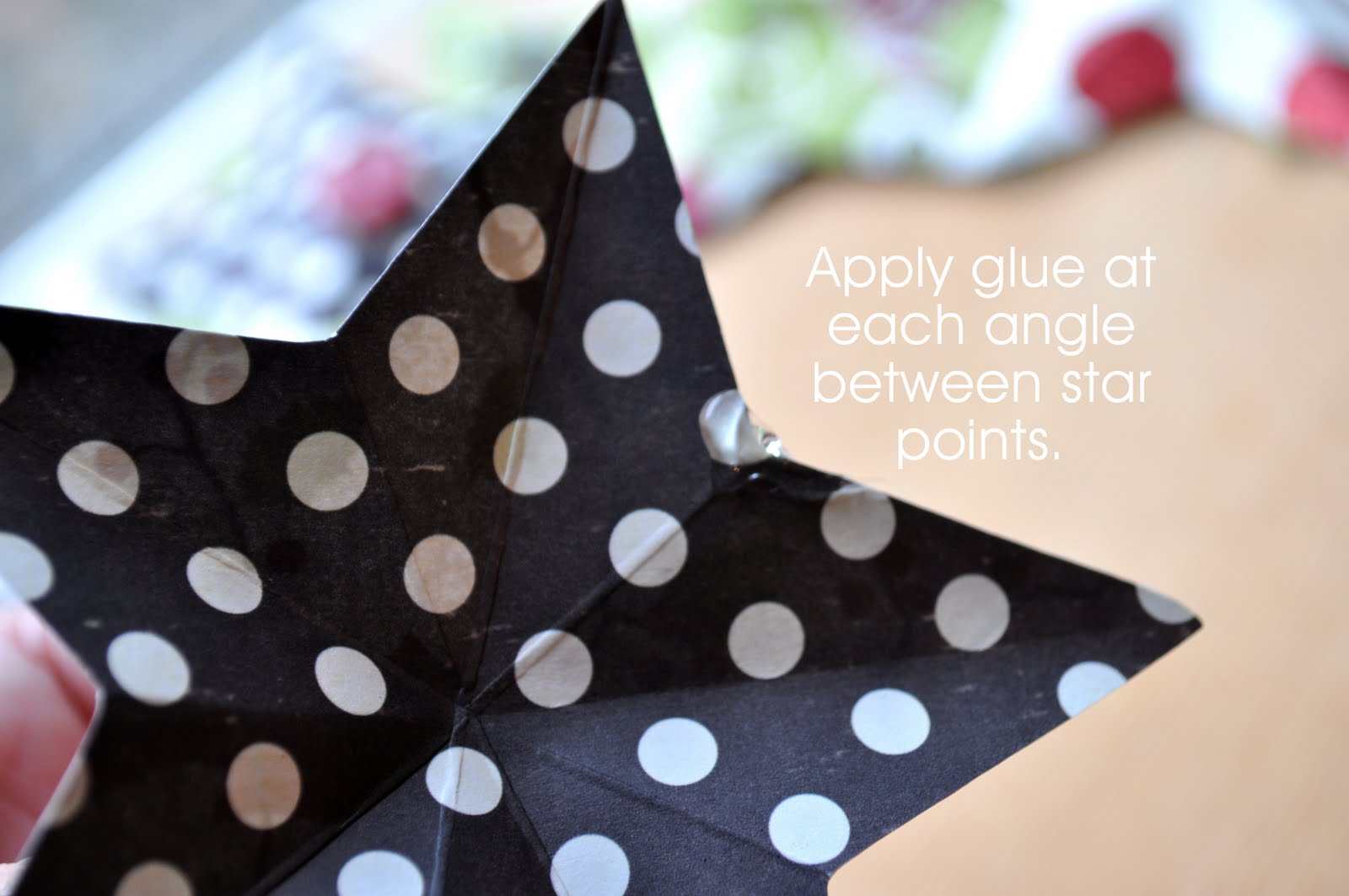 How to Make a 3D Paper Star Wreath