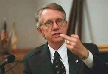 http://1.bp.blogspot.com/_VdFhJjQL2wU/RifrTX7-P2I/AAAAAAAAACo/1QwFOA45Mr8/s400/Harry+Reid.bmp