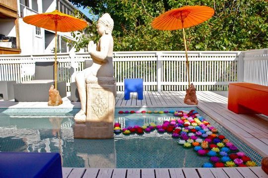 de poco un todo: mosaicos y jardines