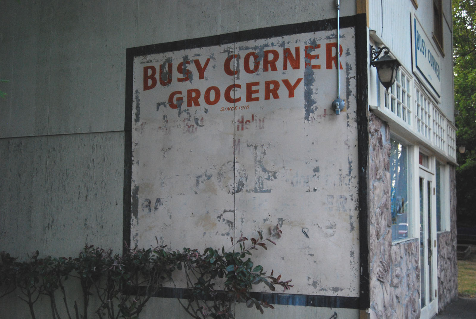 Portland Building Ads Portland, Oregon Busy Corner Grocery