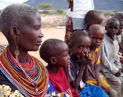 [Niños+samburu.+Norte+de+Nairobi,+Kenya.jpg]