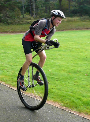 Longest-distance-on-a-unicycle-in-24-hours-600x816.jpg