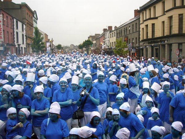 Most-people-dressed-as-Smurfs-600x450.jpg